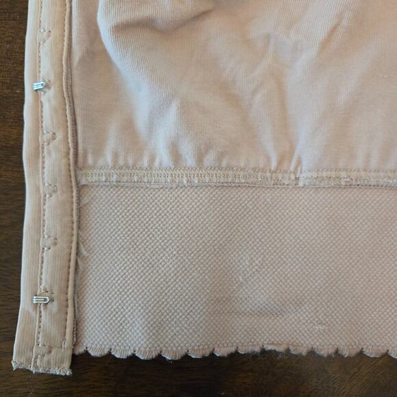 American Breast Care Women's 519 Compression Bra Beige Size 38D/E - Picture 12 of 12